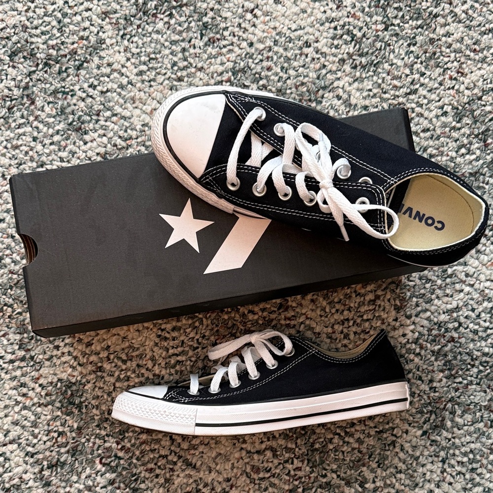 Converse Women’s Black and White Sneakers